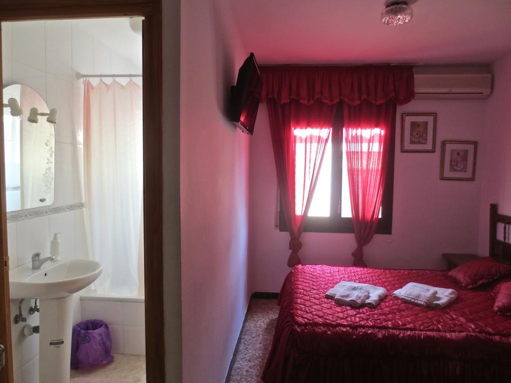 Hostal Roca Fayón Cameră foto